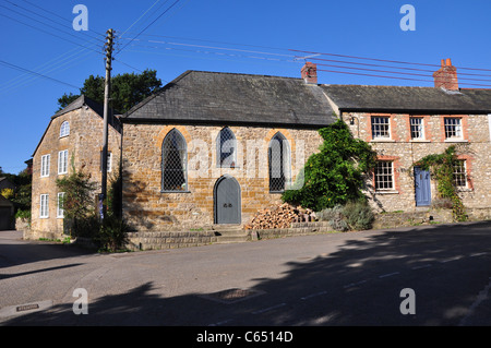 Un village rural avec pierre et l'ardoise cottages en Netherbury Dorset UK Banque D'Images