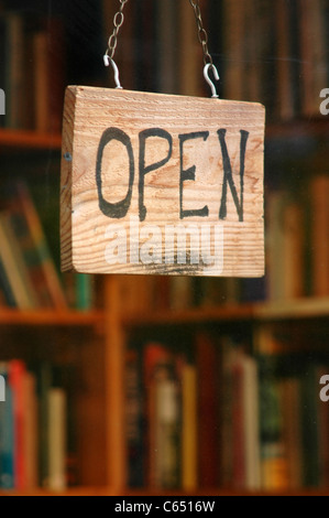 Open Book Shop Sign Banque D'Images