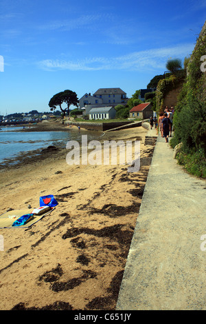 Plage à marée basse, Rue de Berder, Larmor-Baden, Morbihan, Bretagne, France Banque D'Images