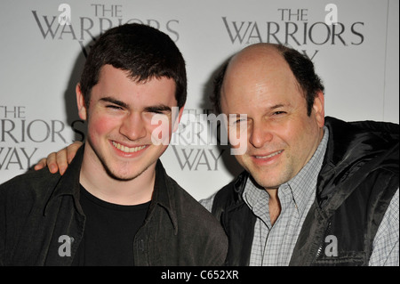 Jason Alexander à l'arrivées de THE WARRIOR'S WAY, Premiere CGV Cinemas, Los Angeles, CA, 19 novembre 2010. Photo par : Robert Kenney/Everett Collection Banque D'Images