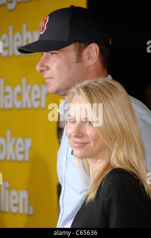 Liev Schreiber, Naomi Watts aux arrivées pour Paul Premiere, le Grauman's Chinese Theatre, Los Angeles, CA, 14 mars 2011. Photo par : Banque D'Images