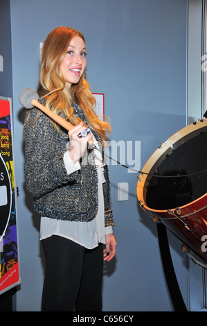 Whitney Port dans l'Esprit de Big Bang pour bénéficier d'Enfants SOS en Inde, l'esprit de la 34e Rue, New York, NY, 13 novembre 2010. Photo par : Gregorio T. Binuya/Everett Collection Banque D'Images