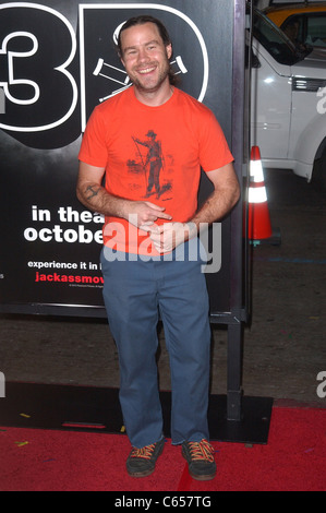 Chris Pontius aux arrivées de Jackass 3D Premiere, le Grauman's Chinese Theatre, Los Angeles, CA, 13 octobre 2010. Photo par : Tony Gonzalez/Everett Collection Banque D'Images