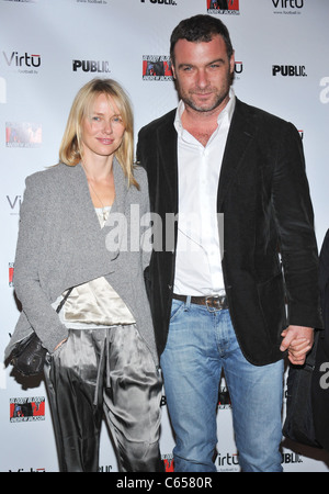 Naomi Watts, Liev Schreiber présents pour BLOODY BLOODY ANDREW JACKSON Soirée d'ouverture sur Broadway, le Bernard B. Jacobs Theatre, New York, NY, 13 octobre 2010. Photo par : Gregorio T. Binuya/Everett Collection Banque D'Images