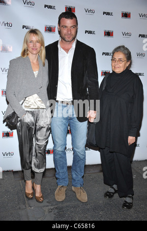 Naomi Watts, Liev Schreiber, Liev présents pour la mère de BLOODY BLOODY ANDREW JACKSON Soirée d'ouverture sur Broadway, le Bernard B. Jacobs Theatre, New York, NY, 13 octobre 2010. Photo par : Gregorio T. Binuya/Everett Collection Banque D'Images