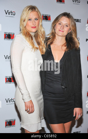 Mamie Gummer, Grace Gummer présents pour BLOODY BLOODY ANDREW JACKSON Soirée d'ouverture sur Broadway, le Bernard B. Jacobs Theatre, New York, NY, 13 octobre 2010. Photo par : Gregorio T. Binuya/Everett Collection Banque D'Images