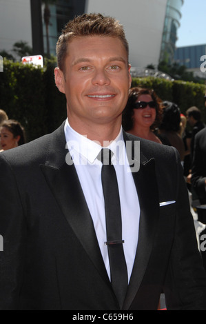 Ryan Seacrest aux arrivées pour 2010 Creative Arts Emmy Awards, Nokia Theatre, Los Angeles, CA, 21 août 2010. Photo par : Michael Banque D'Images