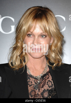 Arrivées à Melanie Griffith pour BIUTIFUL Premiere, Directors Guild of America (DGA) Theatre, Los Angeles, CA le 14 décembre 2010. Photo par : Elizabeth Goodenough/Everett Collection Banque D'Images