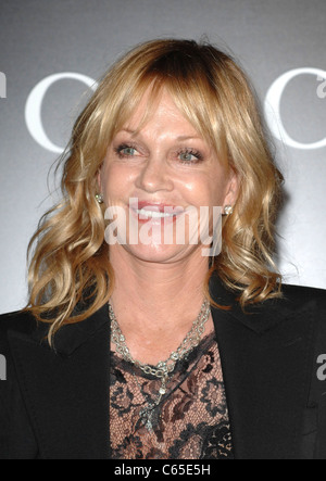 Arrivées à Melanie Griffith pour BIUTIFUL Premiere, Directors Guild of America (DGA) Theatre, Los Angeles, CA le 14 décembre 2010. Photo par : Elizabeth Goodenough/Everett Collection Banque D'Images