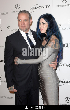 Kat Von D, Jesse James au hall des arrivées pour l'Art du quatrième rapport annuel de l'Elysium Black Tie Gala de Charité LE CIEL, le bâtiment Annenberg au California Science Center, Los Angeles, CA, 15 janvier 2011. Photo par : Elizabeth Goodenough/Everett Collection Banque D'Images