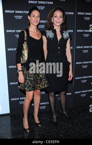 Starlite Randall, Marisa Berenson aux arrivées de grands réalisateurs Premiere, MoMA Museum of Modern Art, New York, NY, le 22 juin 2010. Photo par : Gregorio T. Binuya/Everett Collection Banque D'Images