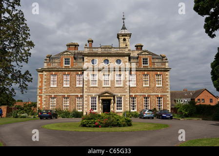 Wallsworth Hall, maison de la nature dans l'Art Museum et ateliers d'artisanat dans le Gloucestershire Angleterre UK UE Banque D'Images