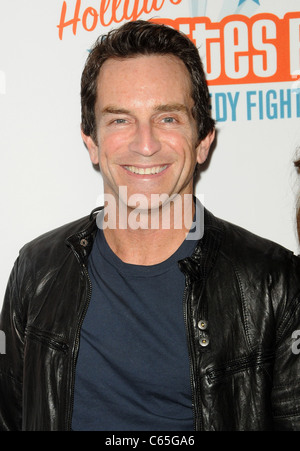 Jeff Probst aux arrivées de Malaria No More présente : Morsures de Hollywood de retour !, le Club Nokia L.A. Vivre, Los Angeles, CA le 16 avril 2011. Photo par : Dee Cercone/Everett Collection Banque D'Images