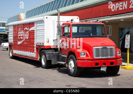 Le coca-cola des camions de livraison de Saskatoon Saskatchewan Canada Banque D'Images