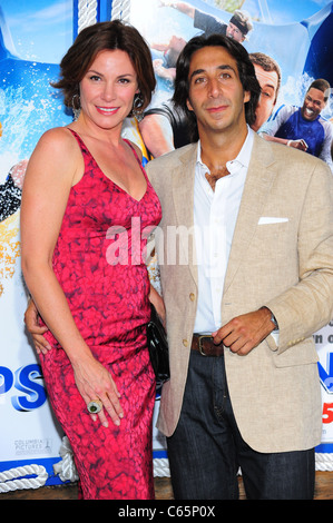 LuAnn comtesse de Lesseps, invité aux arrivées pour grandes personnes Premiere, le Ziegfeld Theatre, New York, NY Le 23 juin 2010. Photo par : Gregorio T. Binuya/Everett Collection Banque D'Images