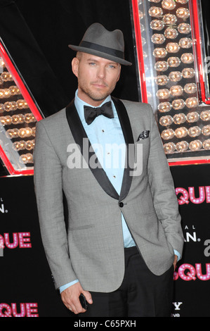 Matt Goss aux arrivées pour Premiere BURLESQUE, le Grauman's Chinese Theatre, Los Angeles, CA, le 15 novembre 2010. Photo par : Elizabeth Banque D'Images