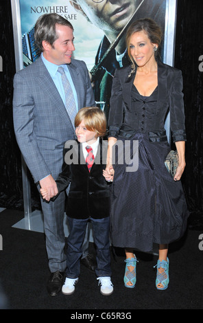 Matthew Broderick, James Wilkie Broderick, Sarah Jessica Parker à l'arrivées de HARRY POTTER ET LES RELIQUES DE LA MORT : PARTIE 1 Premiere, Alice Tully Hall au Lincoln Center, New York, NY 15 Novembre, 2010. Photo par : Gregorio T. Binuya/Everett Collection Banque D'Images