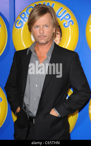 David Spade aux arrivées pour grandes personnes Premiere, le Ziegfeld Theatre, New York, NY Le 23 juin 2010. Photo par : Kristin Callahan/Everett Collection Banque D'Images