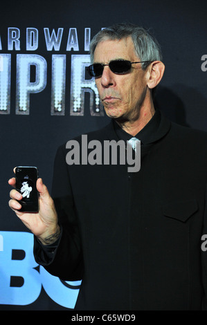 Richard Belzer aux arrivées d'HBO BOARDWALK EMPIRE Series Premiere, le Ziegfeld Theatre, New York, NY Le 15 septembre 2010. Photo par : Gregorio T. Binuya/Everett Collection Banque D'Images