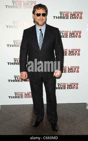 Russell Crowe au niveau des arrivées pour les trois prochains jours Premiere, Directors Guild of America (DGA) Theatre, Los Angeles, CA 16 novembre 2010. Photo par : Dee Cercone/Everett Collection Banque D'Images