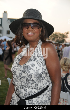 Star Jones au Magazine HAMPTONS Clambake annuel, Montauk Yacht Club, Montauk, NY 17 juillet 2011. Photo par : Rob riche/Everett Collection Banque D'Images