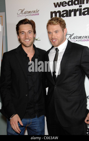 Ryan Eggold, Kellan Lutz au niveau des arrivées de l'AMOUR Mariage Mariage Premiere, Pacific Design Center, Los Angeles, CA, 17 mai 2011. Photo par : Michael Germana/Everett Collection Banque D'Images