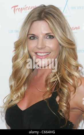 Andrea Bogart au niveau des arrivées pour les artistes novateurs Pre-Daytime Awards, parti au Nikki Club Tropicana Las Vegas, Las Vegas, NV le 18 juin 2011. Photo par : James Atoa/Everett Collection Banque D'Images