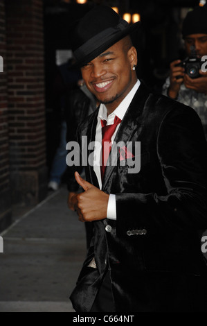 Ne-Yo au talk show de comparution dans le Late Show with David Letterman - WED, Ed Sullivan Theater, New York, NY 17 novembre 2010. Photo par : William D. Bird/Everett Collection Banque D'Images