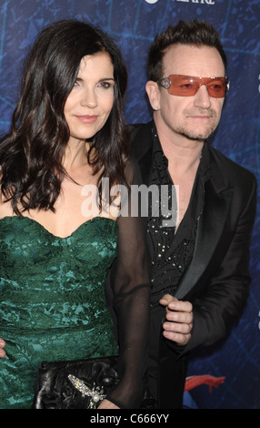 Ali Hewson, Bono aussi présents pour Spider-Man : Turn Off The Dark à Broadway de la soirée d'ouverture, le Foxwoods Theater, New York, NY Le 14 juin 2011. Photo par : Rob riche/Everett Collection Banque D'Images