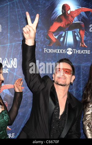 Bono présents pour Spider-Man : Turn Off The Dark à Broadway de la soirée d'ouverture, le Foxwoods Theater, New York, NY Le 14 juin 2011. Photo par : Rob riche/Everett Collection Banque D'Images