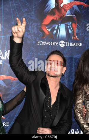 Bono présents pour Spider-Man : Turn Off The Dark à Broadway de la soirée d'ouverture, le Foxwoods Theater, New York, NY Le 14 juin 2011. Photo par : Rob riche/Everett Collection Banque D'Images