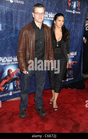 Matt Damon, Luciana Barroso présents pour Spider-Man : Turn Off The Dark à Broadway de la soirée d'ouverture, le Foxwoods Theater, New York, NY Le 14 juin 2011. Photo par : Rob riche/Everett Collection Banque D'Images