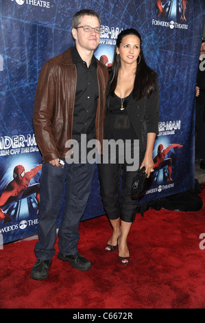 Matt Damon, Luciana Barroso présents pour Spider-Man : Turn Off The Dark à Broadway de la soirée d'ouverture, le Foxwoods Theater, New York, NY Le 14 juin 2011. Photo par : Rob riche/Everett Collection Banque D'Images