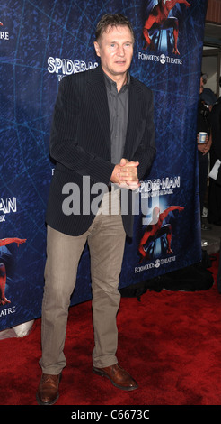 Plus de 1500 participants pour Spider-Man : Turn Off The Dark à Broadway de la soirée d'ouverture, le Foxwoods Theater, New York, NY Le 14 juin 2011. Photo par : Rob riche/Everett Collection Banque D'Images