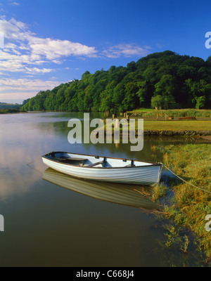 UK,Cornwall,Tamar River bateau amarré au quai Hôtel Laminak Banque D'Images