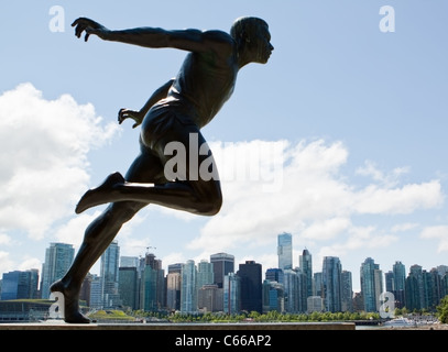 Statue en bronze d'athlétisme W Harry Jerome, au parc Stanley, Vancouver, Canada Banque D'Images