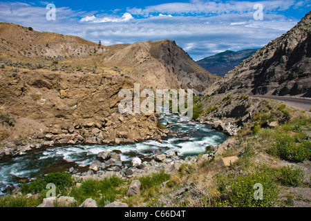 Rapides de la Gardner (également connu sous le nom de Gardiner) River dans le Parc National de Yellowstone dans le Wyoming et le Montana. Banque D'Images