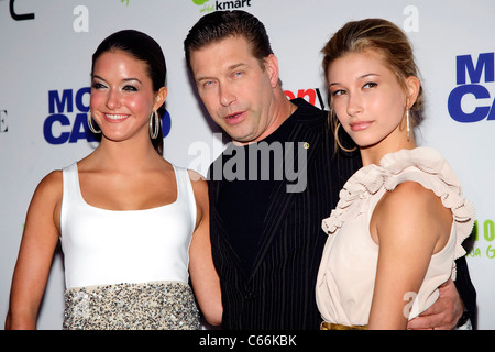 Stephen Baldwin et ses filles aux arrivées de PREMIERE MONTE CARLO, AMC Loews Lincoln Square Theatre, New York, NY, le 23 juin Banque D'Images