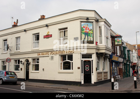 Le 5ème bras bénévoles Hants Royaume-uni Hampshire Portsmouth pub Banque D'Images