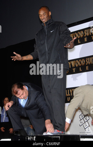 Kobe Bryant Kobe Bryant présents à main et la cérémonie empreinte à Grauman's, le Grauman's Chinese Theatre, Los Angeles, CA, le 19 février 2011. Photo par : Michael Germana/Everett Collection Banque D'Images