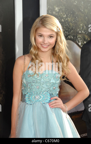 Stefanie Scott au niveau des arrivées pour RETOURNÉ Premiere, Arclight Cinerama Dome, Los Angeles, CA, 26 juillet 2010. Photo par : Dee Cercone/Everett Collection Banque D'Images