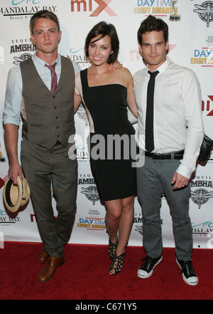 Wilson Bethel, Emily O'Brien, Greg Rikaart lors d'une apparition publique pour miX Lounge Pre-Party officiel pour 2010 pendant la journée, Animation Prix Emmy, l'hôtel Mandalay Bay, à Las Vegas, NV le 26 juin 2010. Photo par : James Atoa/Everett Collection Banque D'Images