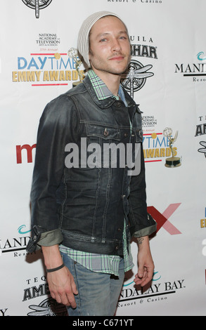 Michael Graziadei lors d'une apparition publique pour miX Lounge Pre-Party officiel pour 2010 pendant la journée, Animation Prix Emmy, l'hôtel Mandalay Bay, à Las Vegas, NV le 26 juin 2010. Photo par : James Atoa/Everett Collection Banque D'Images