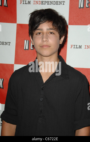 Lorenzo Henrie devant le hall des arrivées de l'GARÇONS WHEELER Los Angeles Film Festival (LAFF) Dépistage, Regal Cinemas à L.A. Vivre, Los Angeles, CA, 26 juin 2010. Photo par : Dee Cercone/Everett Collection Banque D'Images