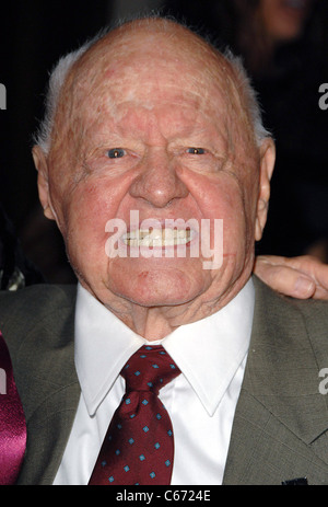 Mickey Rooney présents pour rendre hommage à Michael pour toujours l'événement Michael Jackson, Beverly Hilton Hotel, Los Angeles, CA, 26 juin 2010. Photo par : Dee Cercone/Everett Collection Banque D'Images