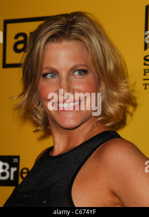 Anna Gunn aux arrivées de BREAKING BAD Saison 4 Premiere, les Chinois 6 théâtres, Los Angeles, CA, 28 juin 2011. Photo par : Elizabeth Goodenough/Everett Collection Banque D'Images