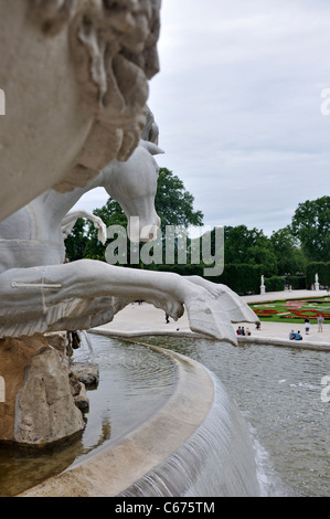 Fontaine de Neptune dans Schoenbrunner Park, parc du château de Schönbrunn, Vienne, Autriche, Europe Banque D'Images