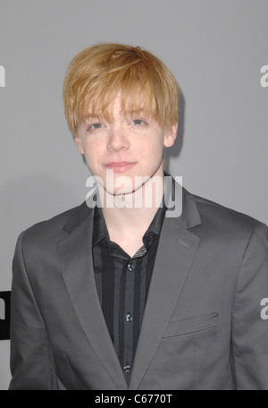 Cameron Monaghan au niveau des arrivées pour LE CODE SOURCE Premiere, Arclight Cinerama Dome, Los Angeles, CA, 28 mars 2011. Photo par : Elizabeth Goodenough/Everett Collection Banque D'Images