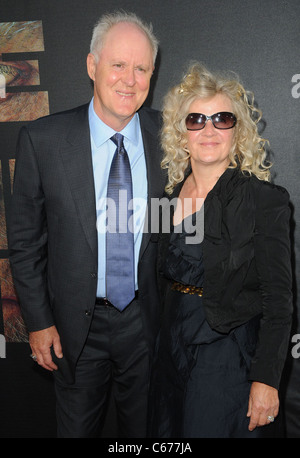 John Lithgow aux arrivées de MONTÉE DE LA PLANÈTE DES SINGES Premiere, le Grauman's Chinese Theatre, Los Angeles, CA, 28 juillet 2011. Banque D'Images