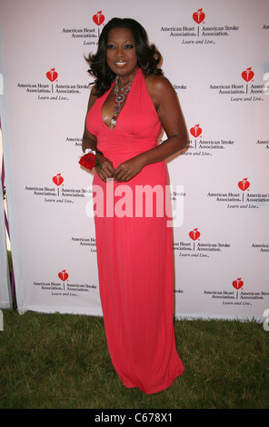 Star Jones présents pour la 15e édition annuelle de l'American Heart Association Coeur de la balle, l'école Hayground Hamptons, Bridgehampton, NY Le 25 juin 2011. Photo par : Rob riche/Everett Collection Banque D'Images